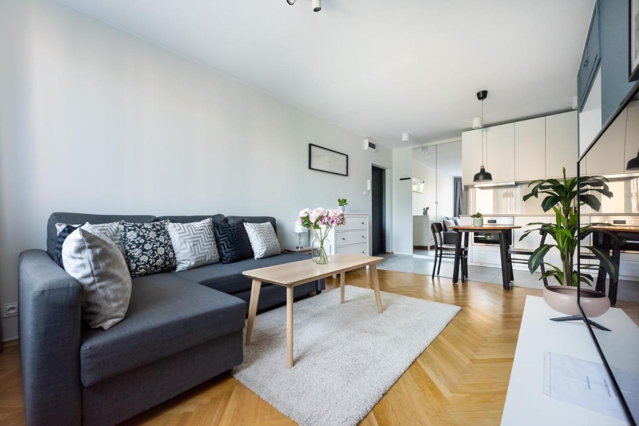 Nowogrodzka Grey Apartment وارسو المظهر الخارجي الصورة