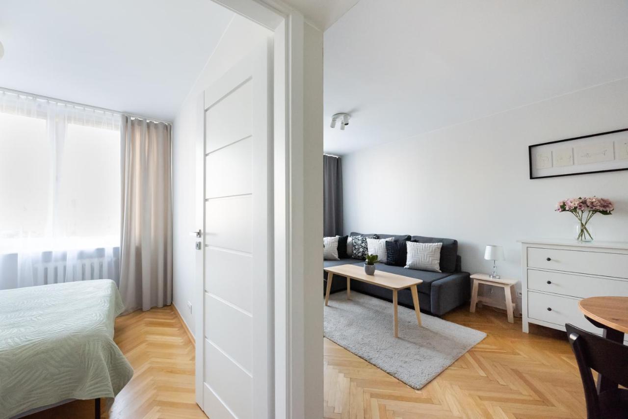 Nowogrodzka Grey Apartment وارسو المظهر الخارجي الصورة
