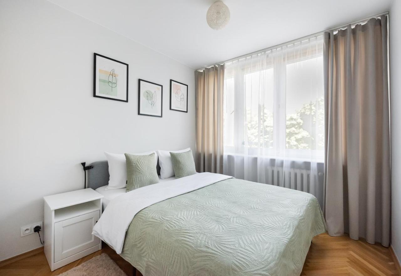 Nowogrodzka Grey Apartment وارسو المظهر الخارجي الصورة